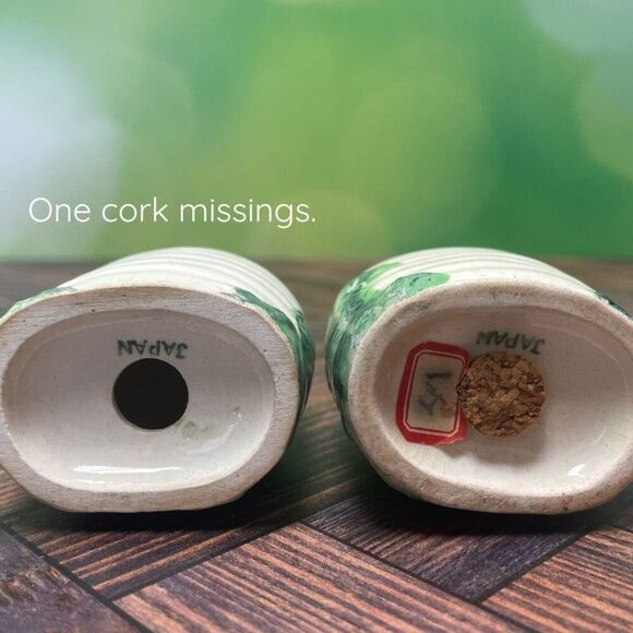 Vintage 1940s Murutomoware Bee Hive Cottage Salt & Pepper Shakers - Picture 7 of 9